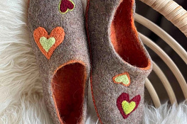 "Сердечная коллекция" домашней обуви от Анны Мисевич