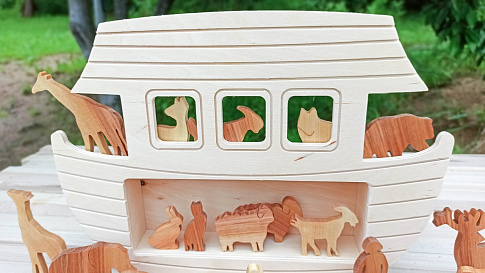 Набор игрушек из дерева "Ноев ковчег" от Юрия Синиченкова