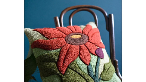 Яркие подушки в технике ковровой вышивки от мастерской "Фадзейка"